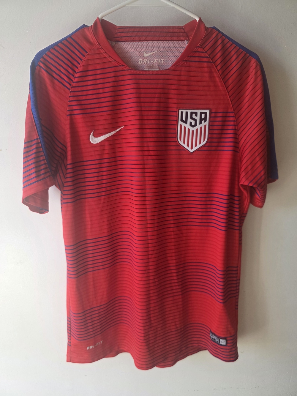 Nike USA Soccer Dri-FIT Training Jersey Red Blue Striped Men’s Small USMNT